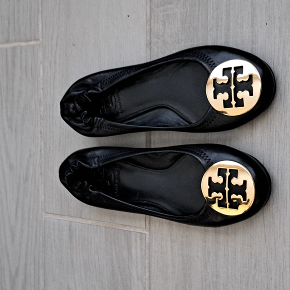 Tory Burch Other - Tory Burch Ballet Flats size 2 Girls